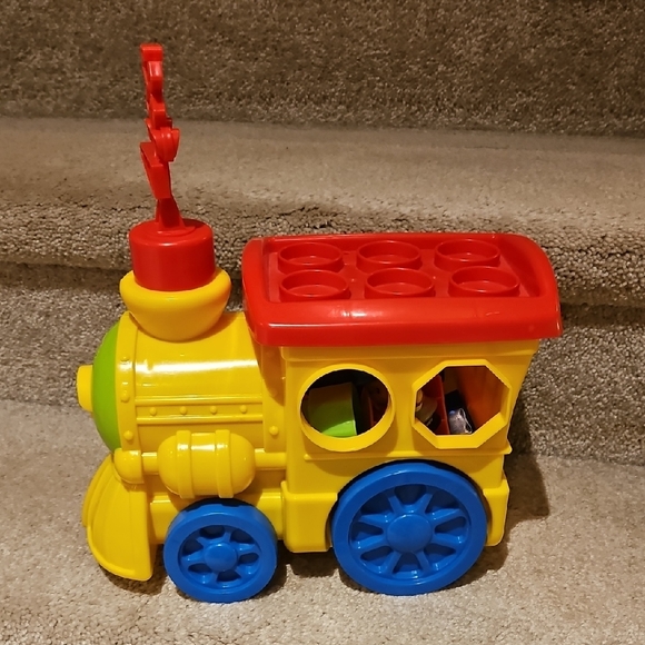 Colorful Train Toy Set - Picture 3 of 4